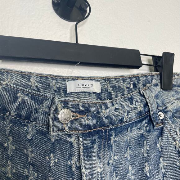 Forever 21 Womens Jeans Size 30 Blue Denim Distressed Straight Leg High Rise - Picture 3 of 15